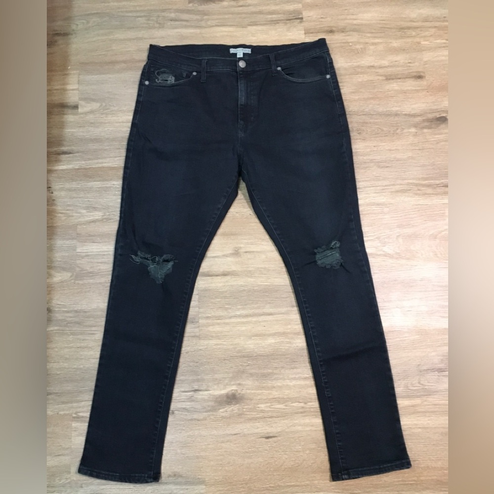 Men's Black Distressed Jeans